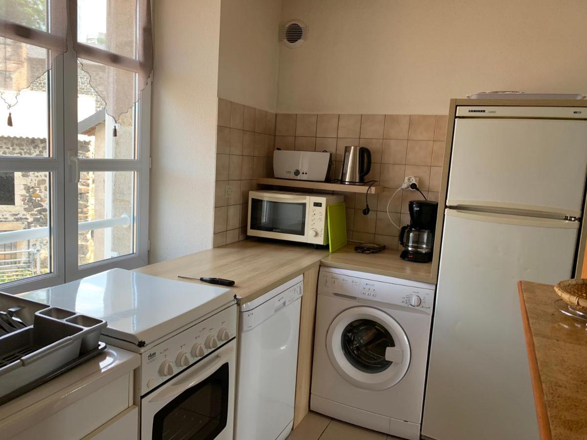 Auberge De La Tour Freycenet-la-Tour المظهر الخارجي الصورة